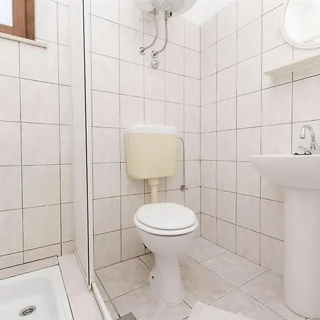 Kirigin Lägenhet Supetar