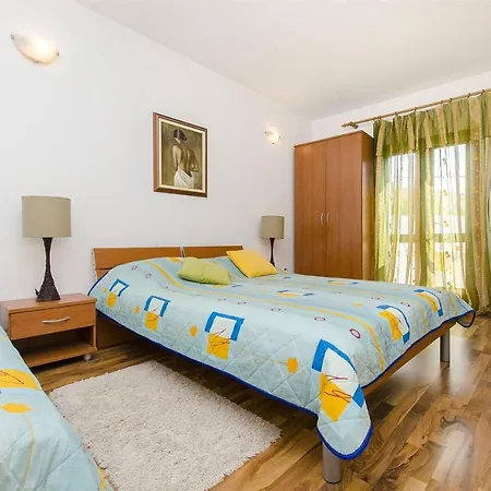 Apartamento Kirigin *